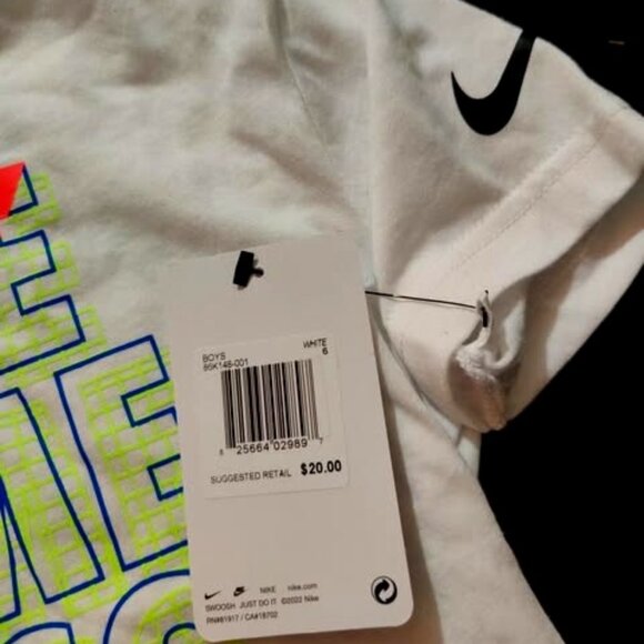 Nike Awesomeness T-Shirt Childrens SIze M - Picture 2 of 2